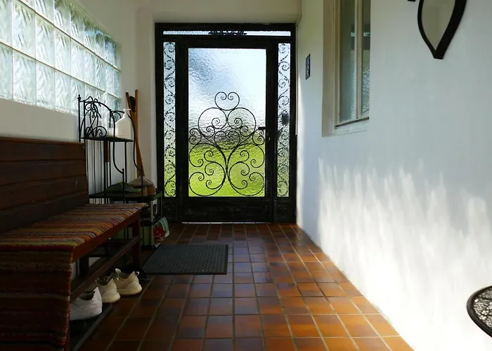 Gemuetlicher Raum, * Gampern