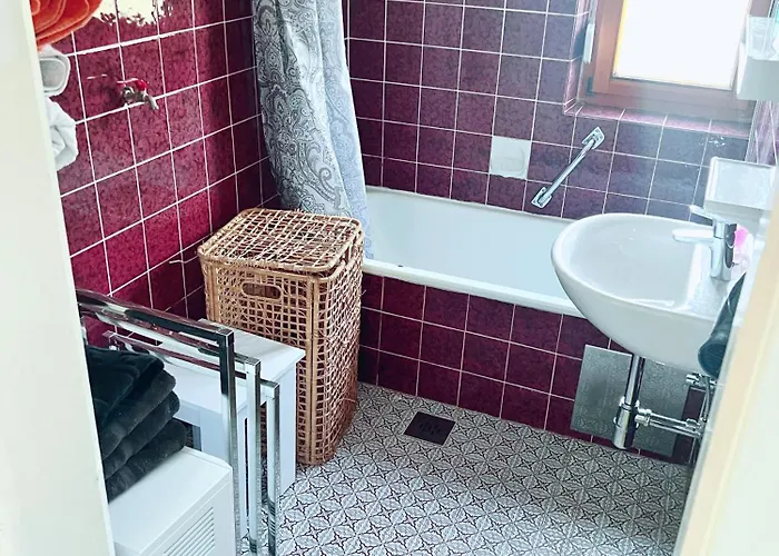 Gemuetlicher Raum, *