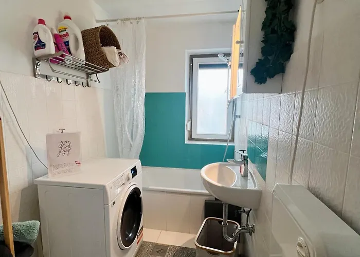 Gemuetlicher Raum, Rum i privatbostad Gampern